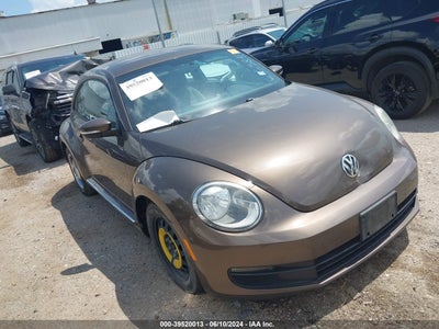 VOLKSWAGEN BEETLE 2012