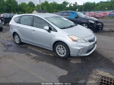 TOYOTA PRIUS V 2014