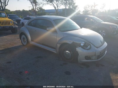 VOLKSWAGEN BEETLE 2013