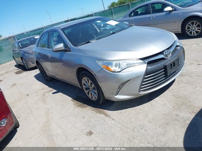 TOYOTA CAMRY 2016