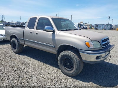 TOYOTA TUNDRA 2001