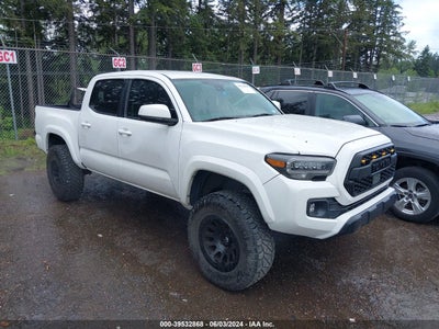TOYOTA TACOMA 2018