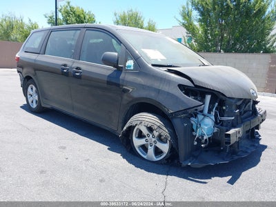 TOYOTA SIENNA 2015