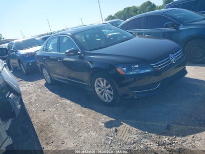 VOLKSWAGEN PASSAT 2012
