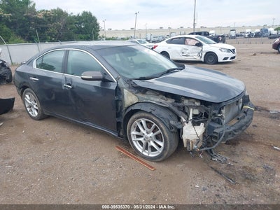 NISSAN MAXIMA 2011