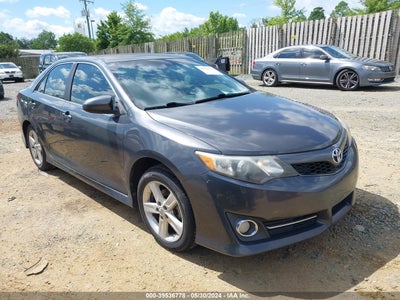 TOYOTA CAMRY 2012