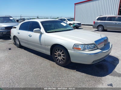 LINCOLN TOWN CAR 2006