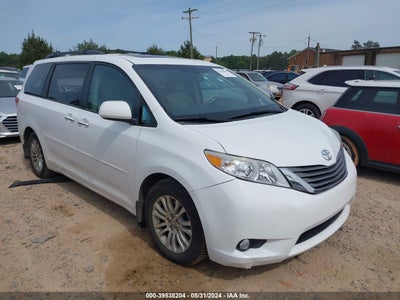 TOYOTA SIENNA 2012