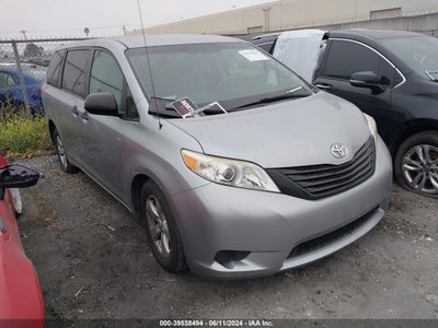 TOYOTA SIENNA 2014