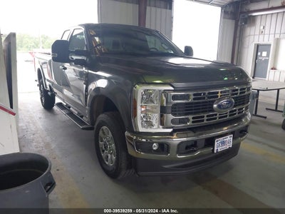 FORD F-250 2024