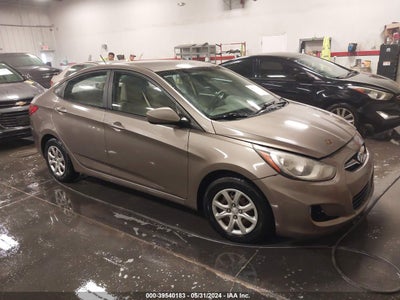 HYUNDAI ACCENT 2013