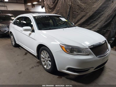 CHRYSLER 200 2012