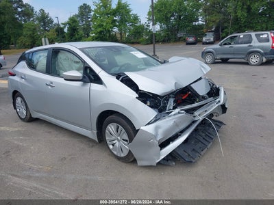 NISSAN LEAF 2023