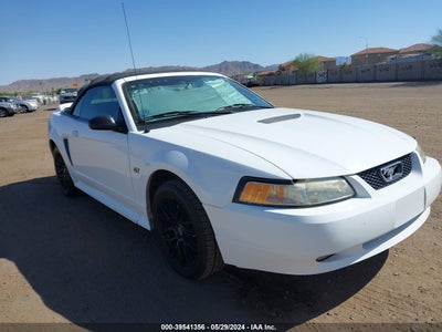Ford Mustang 2000