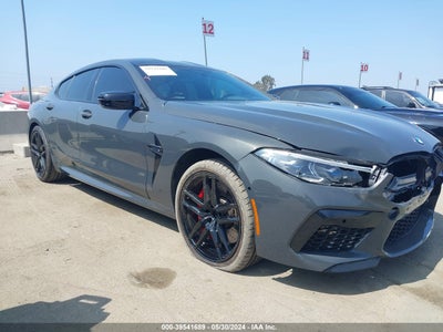 BMW M8 2022
