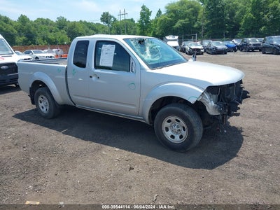 NISSAN FRONTIER 2017