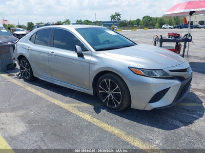 TOYOTA CAMRY 2020