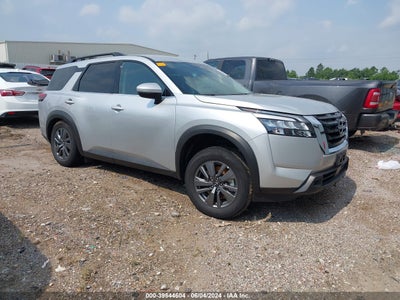 NISSAN PATHFINDER 2024