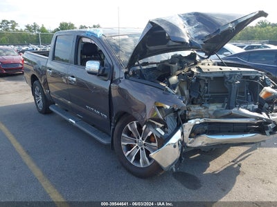 NISSAN TITAN 2018