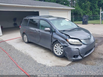 TOYOTA SIENNA 2012