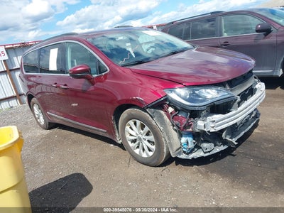 CHRYSLER PACIFICA 2017