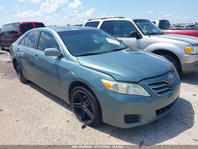 TOYOTA CAMRY 2011