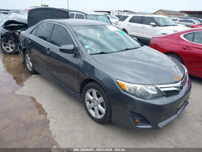 Toyota Camry 2014