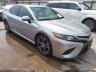 TOYOTA CAMRY 2020