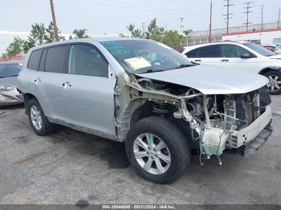 TOYOTA HIGHLANDER 2013
