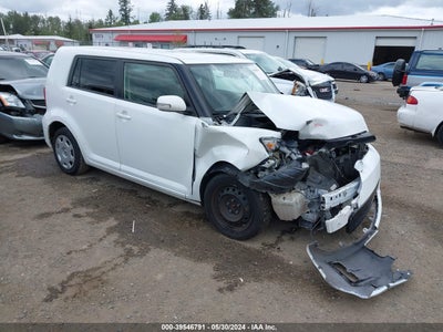SCION SCION XB 2014