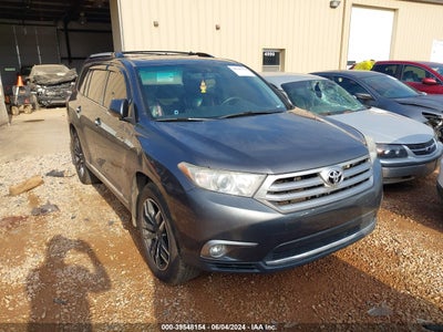 TOYOTA HIGHLANDER 2013