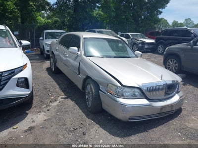 LINCOLN TOWN CAR 2009