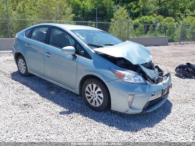 TOYOTA PRIUS PLUG-IN 2015