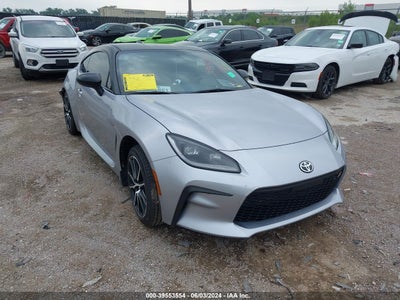 TOYOTA GR86 2024