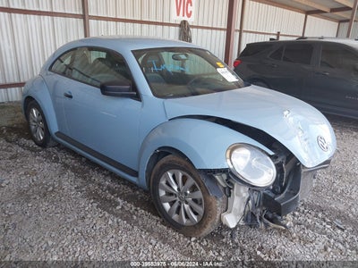 VOLKSWAGEN BEETLE 2015