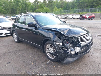 INFINITI JOURNEY 2011