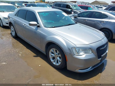 CHRYSLER 300 2015