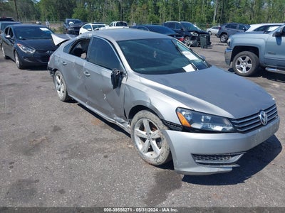 VOLKSWAGEN PASSAT 2012