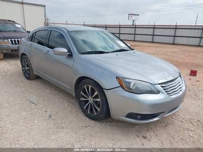 CHRYSLER 200 2013