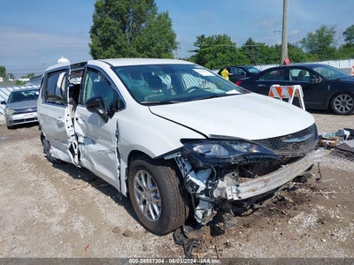 Chrysler Voyager 2024