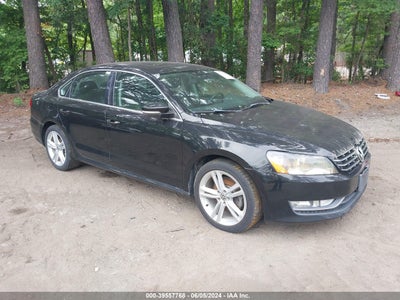 VOLKSWAGEN PASSAT 2012