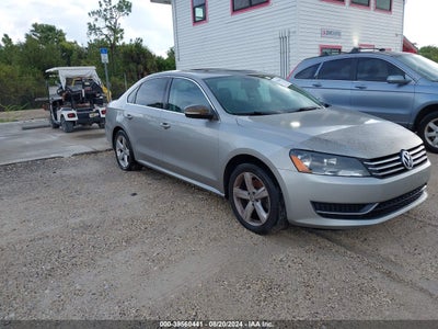 VOLKSWAGEN PASSAT 2013