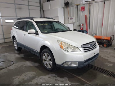 SUBARU OUTBACK 2011
