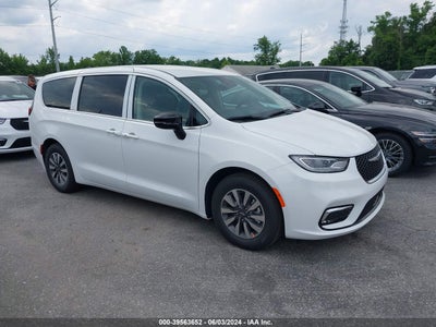 CHRYSLER PACIFICA HYBRID 2024