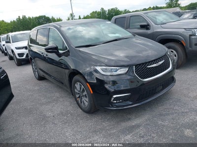 CHRYSLER PACIFICA HYBRID 2024