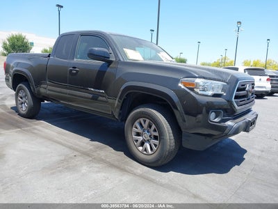 TOYOTA TACOMA 2018