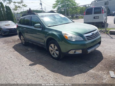 SUBARU OUTBACK 2012