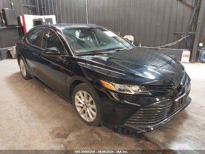 TOYOTA CAMRY 2020