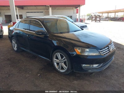 VOLKSWAGEN PASSAT 2012