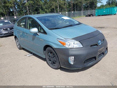 TOYOTA PRIUS 2015